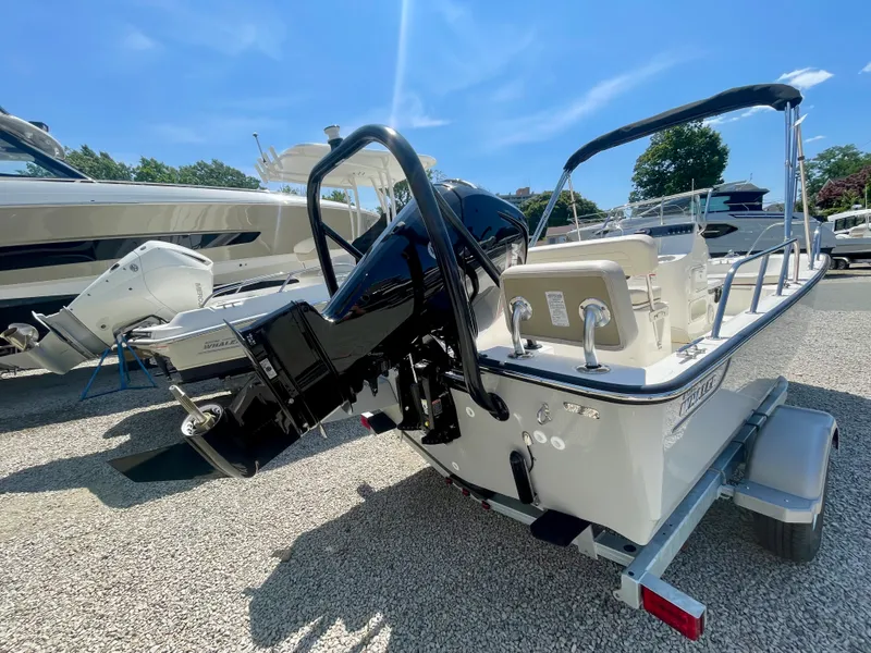 Slide: The Image of Boston Whaler 170 Montauk 2026 - 3