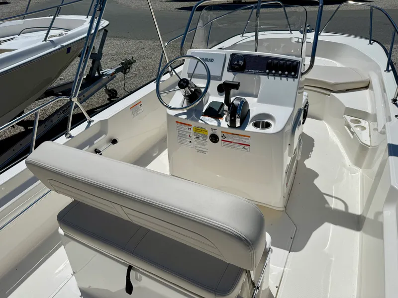 Slide: The Image of Boston Whaler 170 Montauk 2026 - 8
