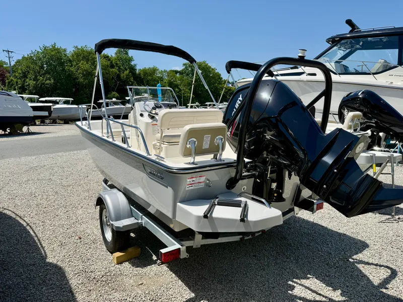 Slide: The Image of Boston Whaler 170 Montauk 2026 - 4