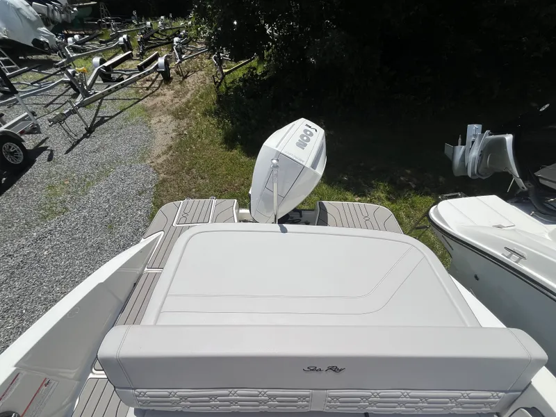 Slide: The Image of Sea Ray SPX 210 Outboard 2026 - 2