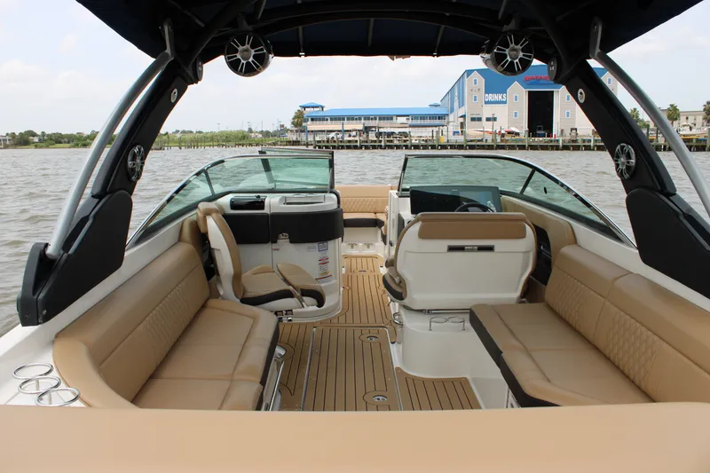 Slide: The Image of Sea Ray SLX 280 2020 - 14
