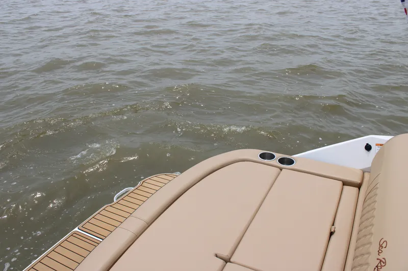 Slide: The Image of Sea Ray SLX 280 2020 - 11