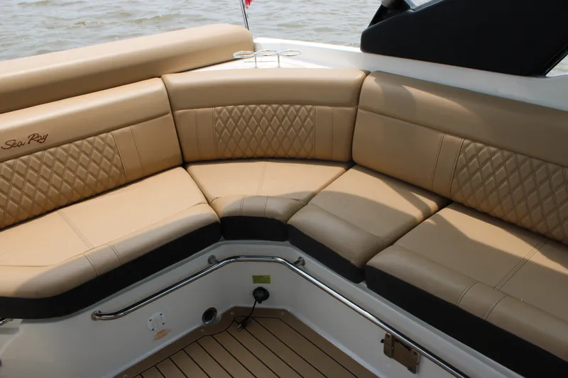 Slide: The Image of Sea Ray SLX 280 2020 - 16