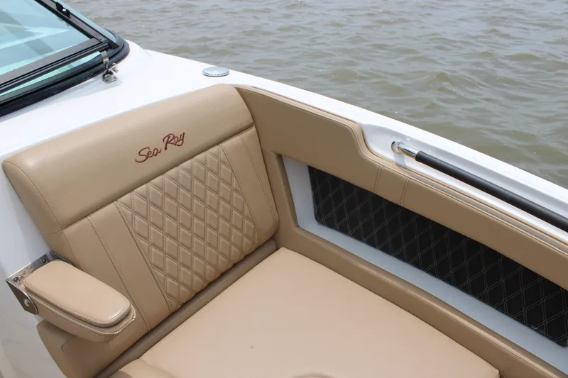 Slide: The Image of Sea Ray SLX 280 2020 - 36