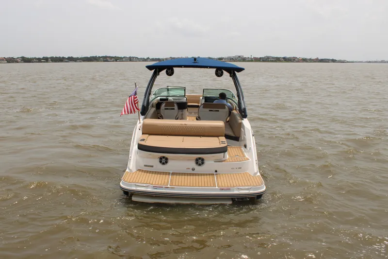 Slide: The Image of Sea Ray SLX 280 2020 - 2