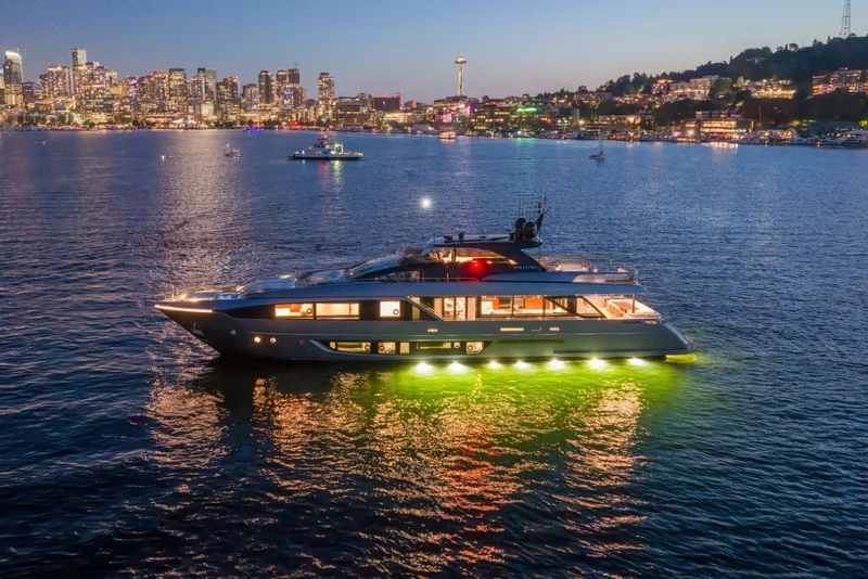 Slide: The Image of Riva 110 Dolcevita 2021 - 24