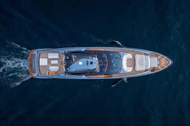 Slide: The Image of Riva 110 Dolcevita 2021 - 19
