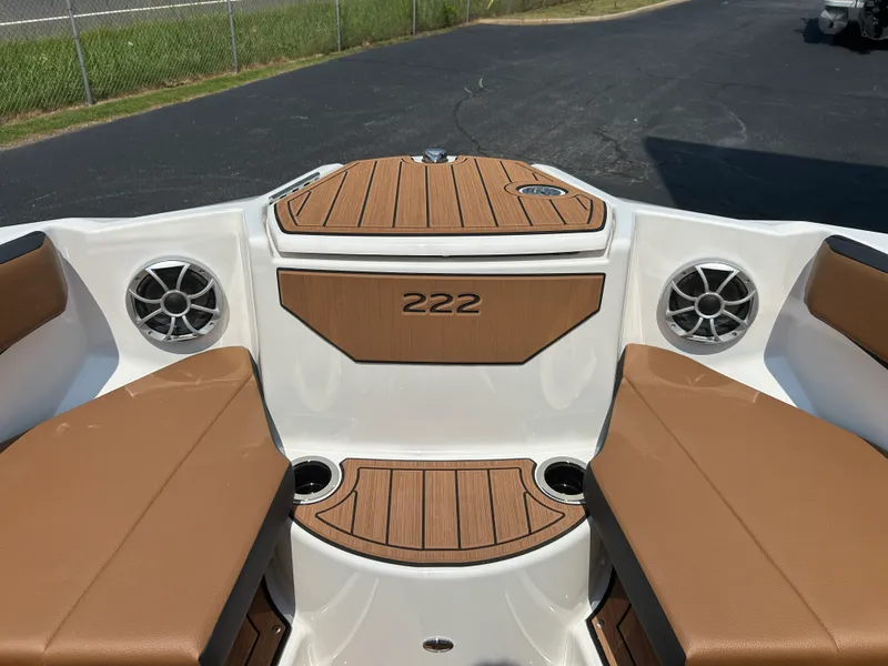 Slide: The Image of Yamaha 222SE 2026 - 12