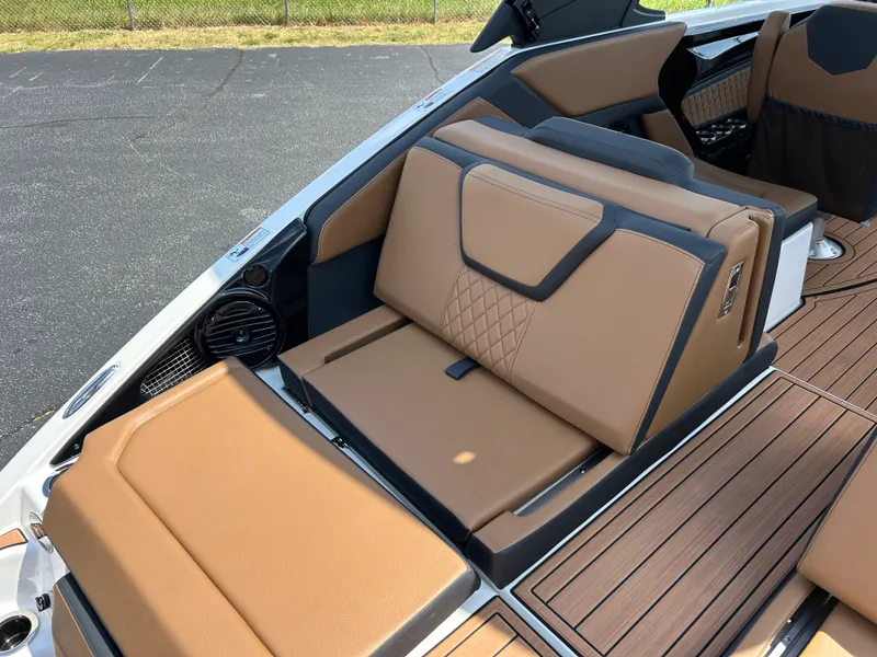 Slide: The Image of Yamaha 252SD 2026 - 6
