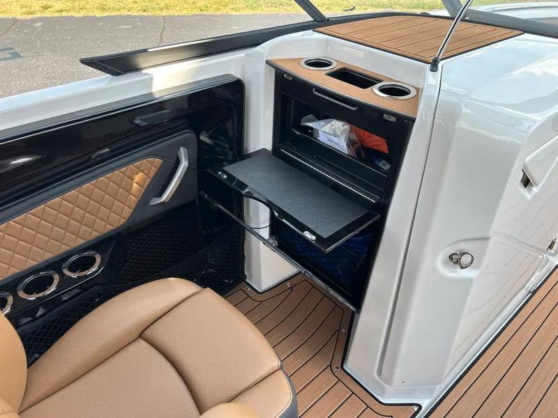 Slide: The Image of Yamaha 252SD 2026 - 17