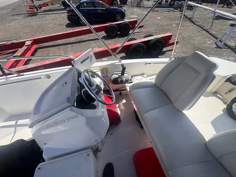 Slide: The Image of Boston Whaler 16 SUPER SPORT 2021 - 7