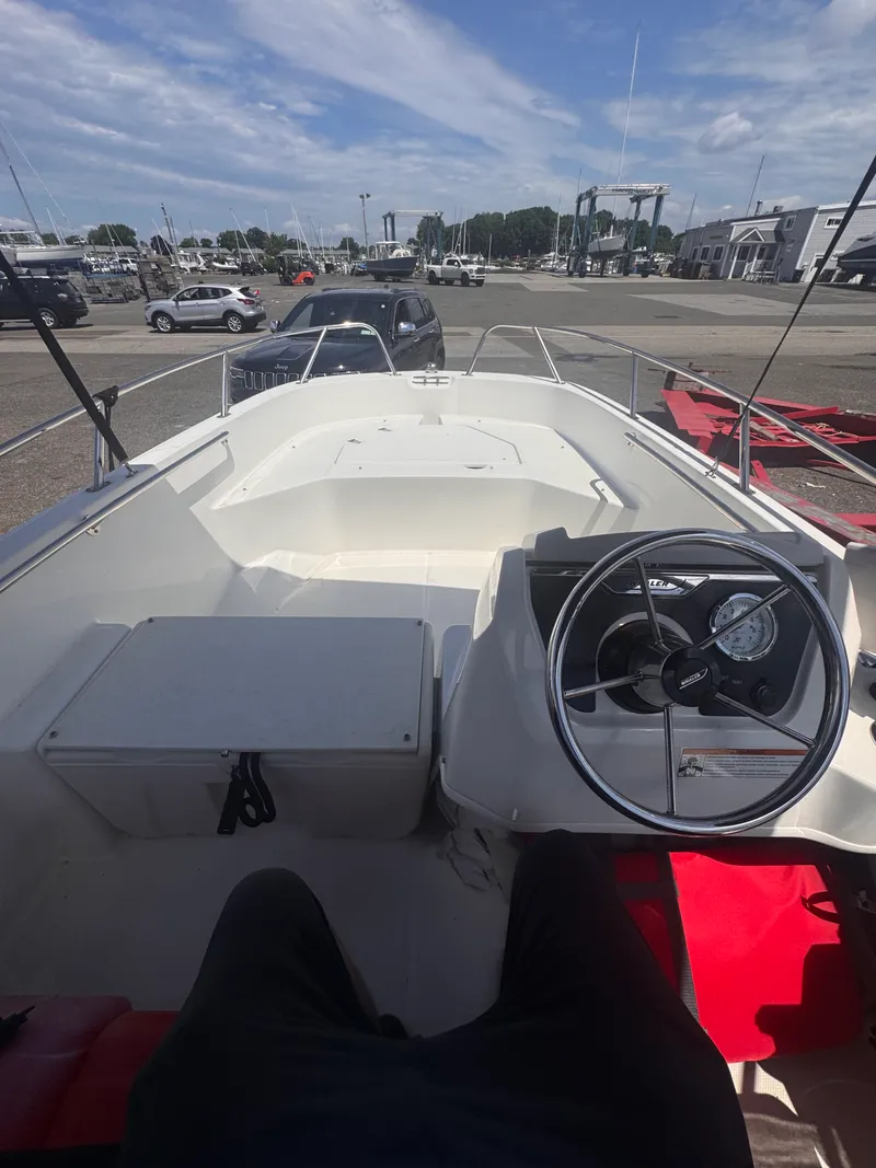 Slide: The Image of Boston Whaler 16 SUPER SPORT 2021 - 8