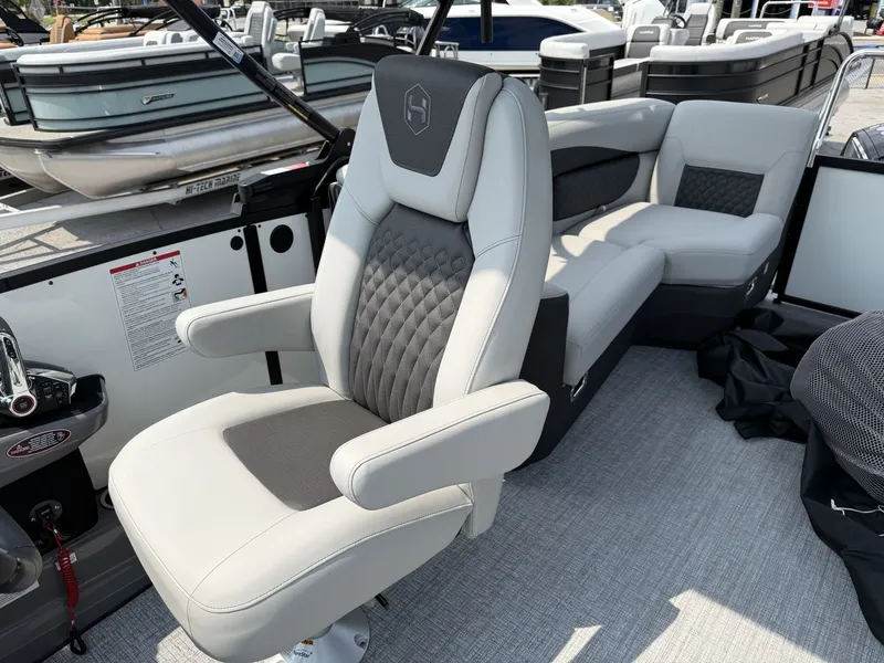 Slide: The Image of Harris Sunliner 230 2026 - 19