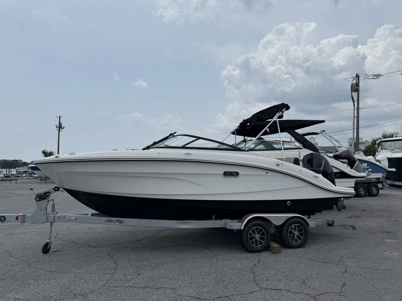 Slide: The Image of Sea Ray SPX 210 Outboard 2026 - 3