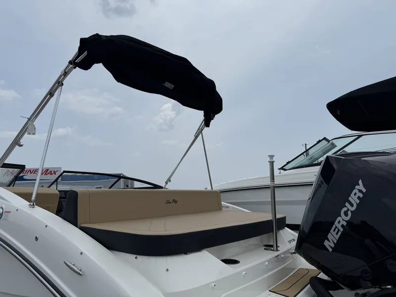 Slide: The Image of Sea Ray SPX 210 Outboard 2026 - 5