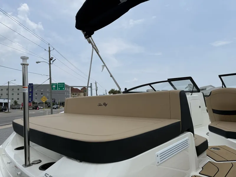 Slide: The Image of Sea Ray SPX 210 Outboard 2026 - 9