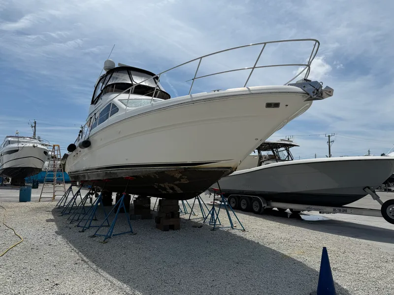Slide: The Image of Sea Ray 420 Sedan Bridge 2004 - 20