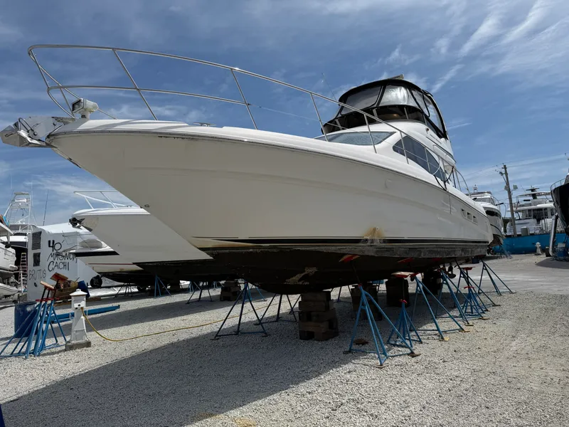 Slide: The Image of Sea Ray 420 Sedan Bridge 2004 - 30