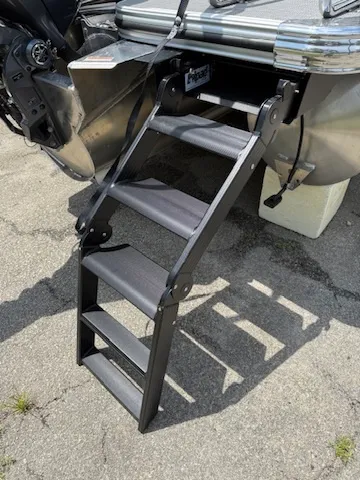 Slide: The Image of Crest Classic 220 SLRC 2025 - 4