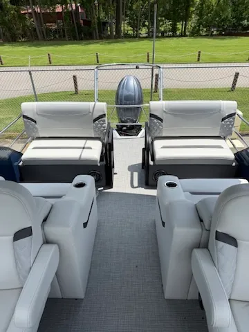 Slide: The Image of Crest Classic 220 SLRC 2025 - 5