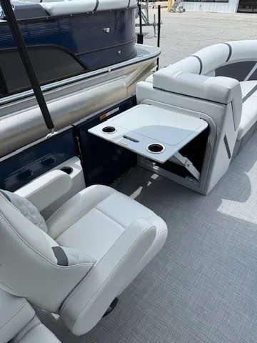 Slide: The Image of Crest Classic 220 SLRC 2025 - 9