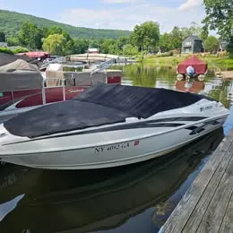 Slide: The Image of Azure "Breaking Wake" Bow Rider 186 Sensa 2009 - 3