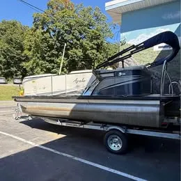 Slide: The Image of Avalon LSZ Cruise 20' 2020 - 4