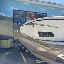 Slide: The Image of Avalon LSZ Cruise 20' 2020 - 11