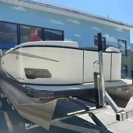 Slide: The Image of Avalon LSZ Cruise 20' 2020 - 12