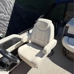 Slide: The Image of Avalon LSZ Cruise 20' 2020 - 5