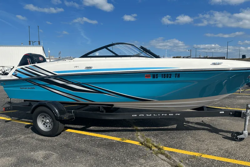 The Image of Bayliner VR4 OB 2023 - 0