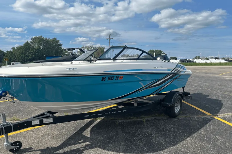 Slide: The Image of Bayliner VR4 OB 2023 - 2