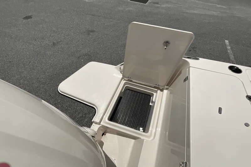 Slide: The Image of Grady-White Freedom 235 2026 - 11