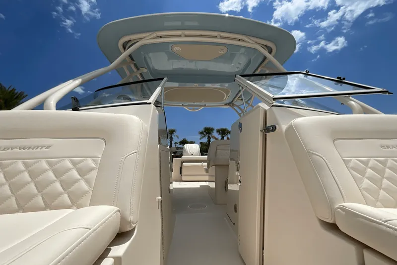 Slide: The Image of Grady-White Freedom 235 2026 - 12