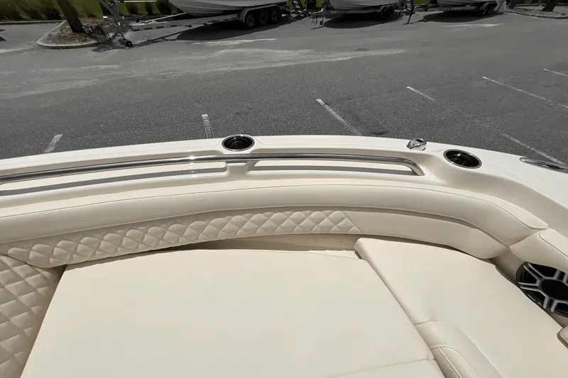 Slide: The Image of Grady-White Freedom 235 2026 - 16