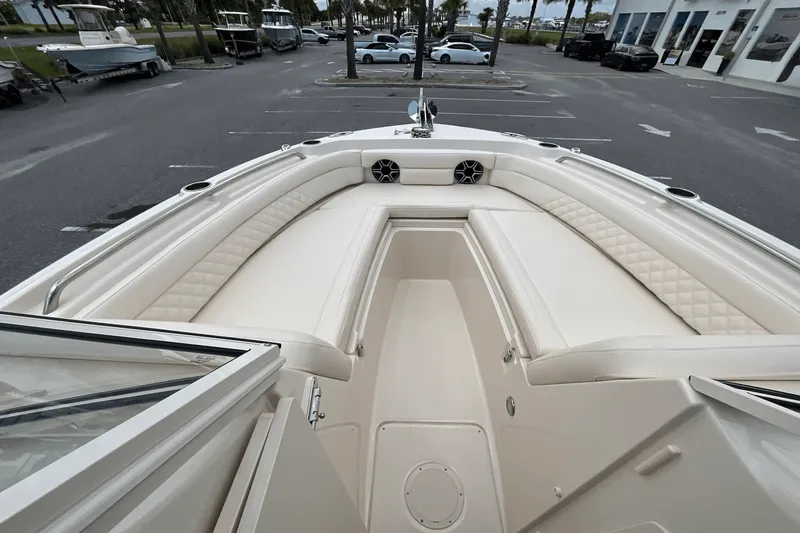 Slide: The Image of Grady-White Freedom 235 2026 - 19