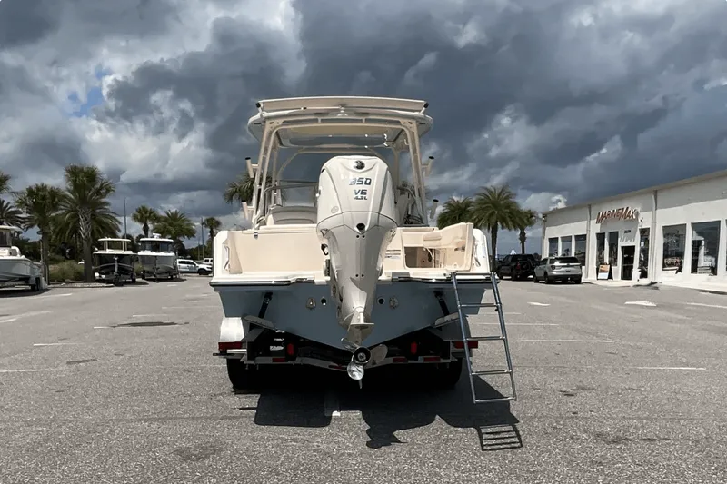 Slide: The Image of Grady-White Freedom 235 2026 - 2