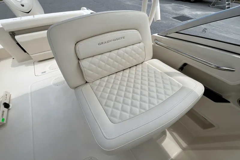 Slide: The Image of Grady-White Freedom 235 2026 - 23