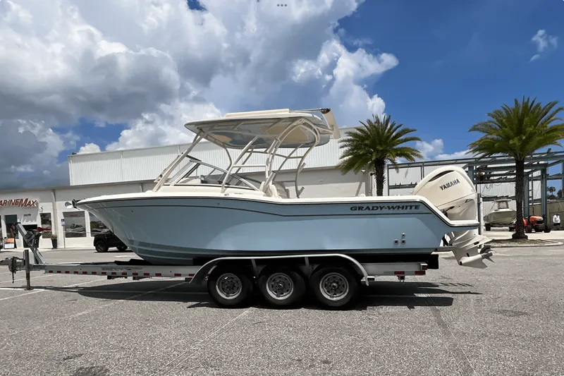 Slide: The Image of Grady-White Freedom 235 2026 - 5