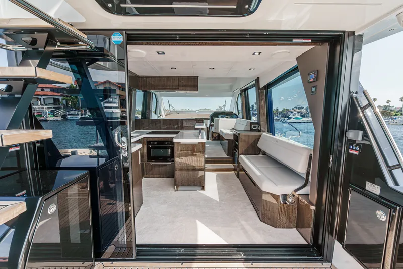 Slide: The Image of Galeon 500 FLY 2024 - 80