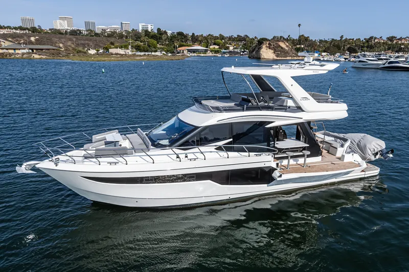 Slide: The Image of Galeon 500 FLY 2024 - 47