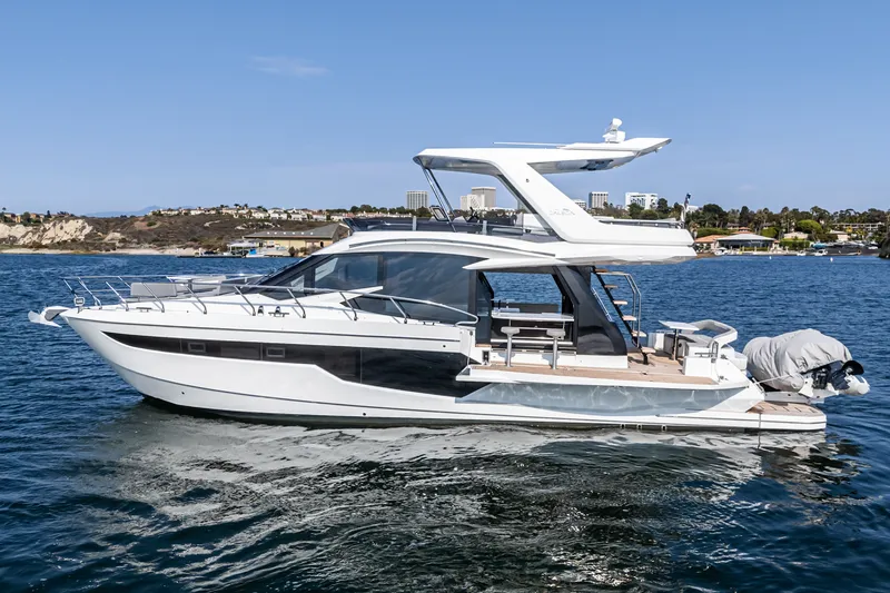 Slide: The Image of Galeon 500 FLY 2024 - 45