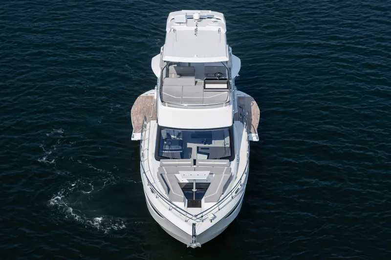Slide: The Image of Galeon 500 FLY 2024 - 50