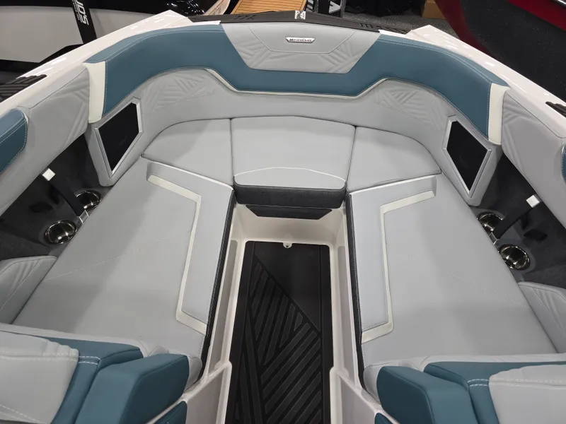 Slide: The Image of Mastercraft XSTAR 2025 - 105