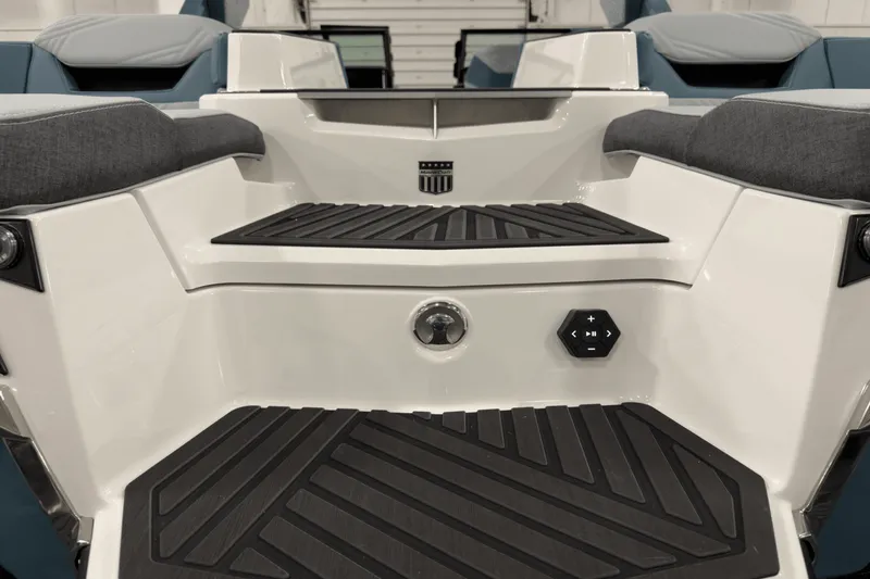 Slide: The Image of Mastercraft XSTAR 2025 - 18