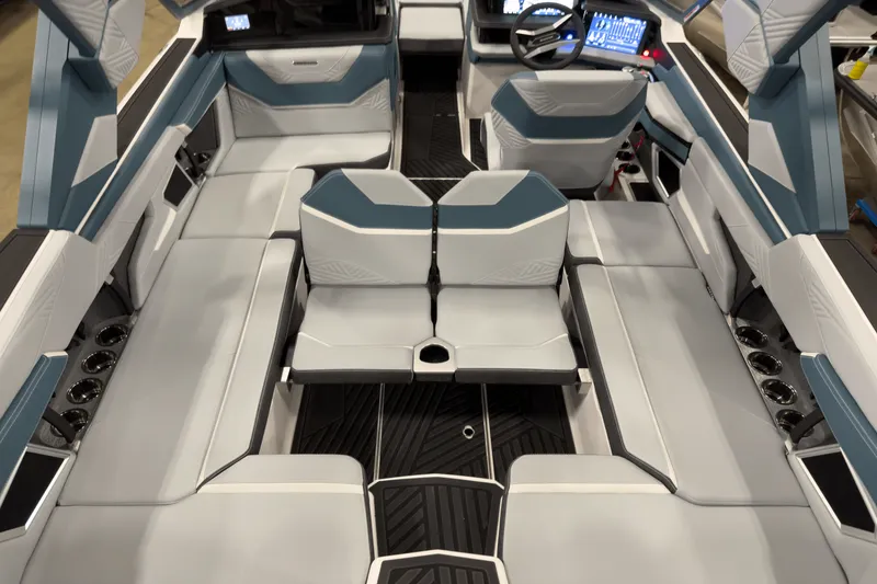 Slide: The Image of Mastercraft XSTAR 2025 - 30