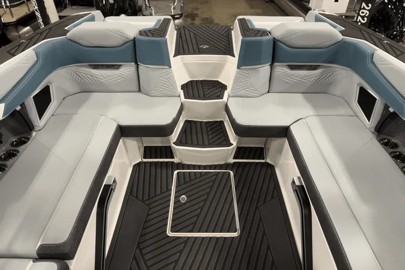 Slide: The Image of Mastercraft XSTAR 2025 - 31