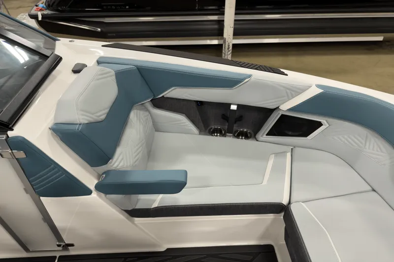 Slide: The Image of Mastercraft XSTAR 2025 - 61