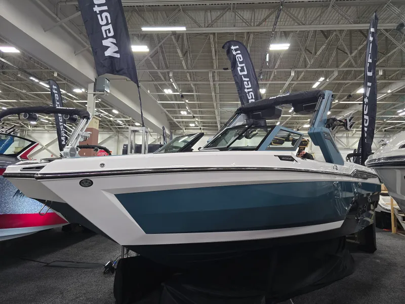 Slide: The Image of Mastercraft XSTAR 2025 - 78