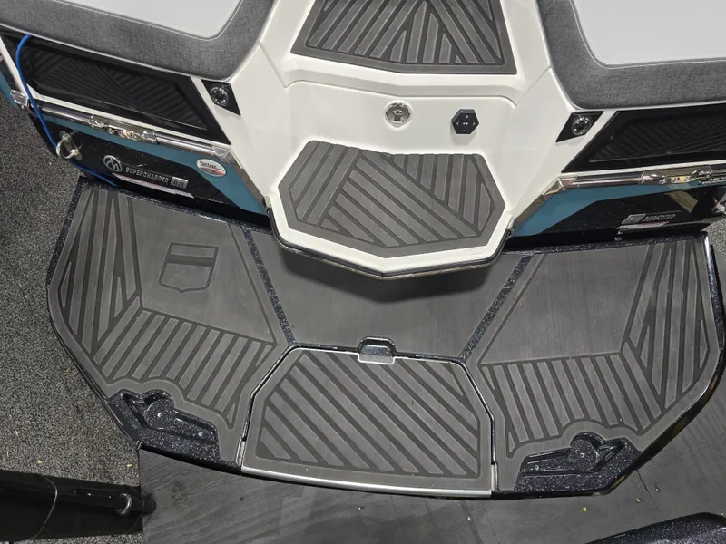 Slide: The Image of Mastercraft XSTAR 2025 - 84